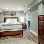 Delightful 1-Br Accommodations Nearby Metro