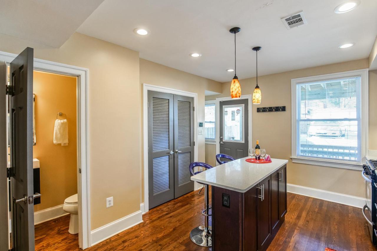 Luxurious Dc Townhome Ideal For Large Families Free Parking Holiday home