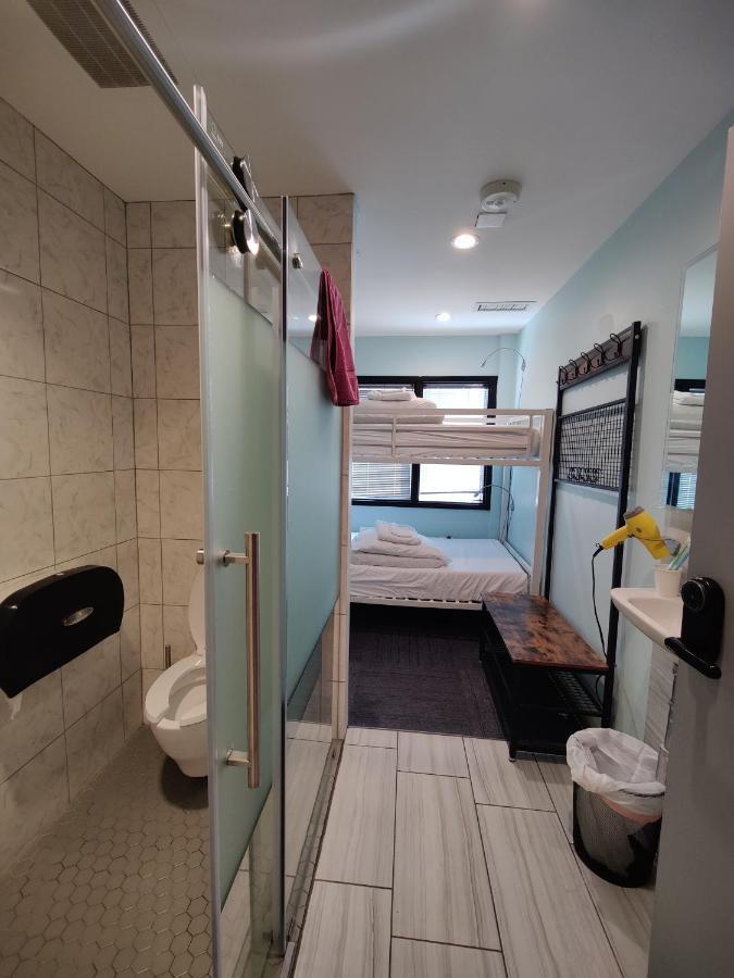 U Street Capsule Capsule hotel 2*