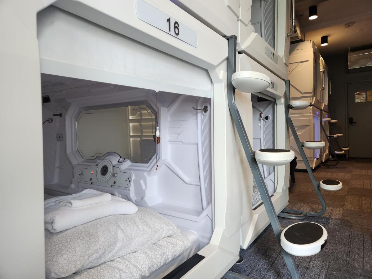 U Street Capsule Capsule hotel