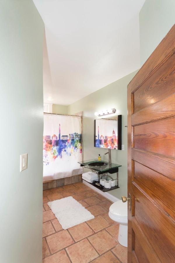 Capitol Hill Charmer Apartment *