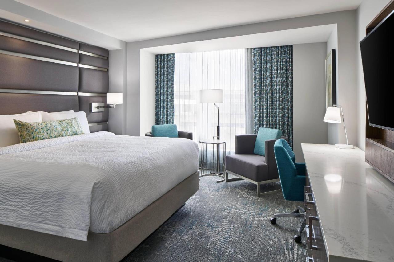 Courtyard By Marriott Downtown/convention Center