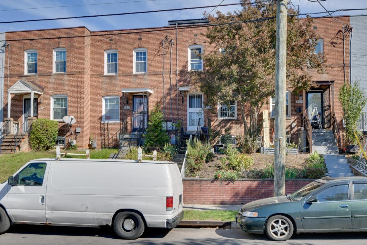 Convenient Washington, Dc, Near Metro Stop! *