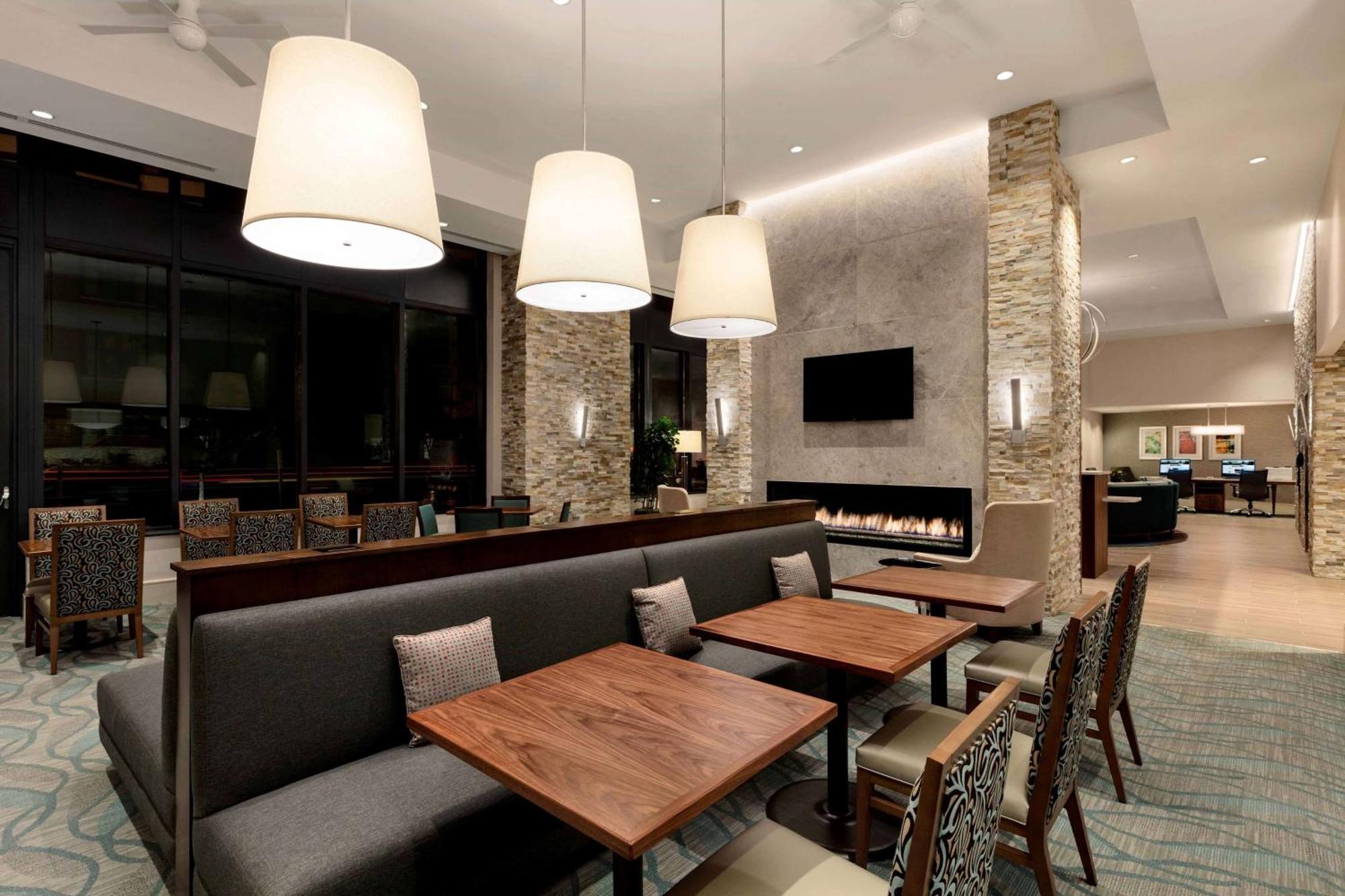Homewood By Hilton Dc Convention Center Hotel