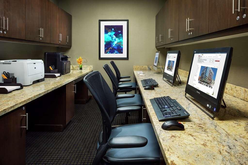 Hilton Garden Dc/georgetown Area Hotel 3*